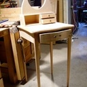 Réalisation d’une coiffeuse au tiroir galbé