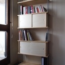 Bibliothèque avec casiers