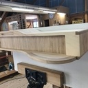 Console murale avec rideau