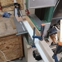 L'ensemble sur la scie, j'utilise le guide // pour ajuster de diamètre. Une butée d'avance pour la longueur.