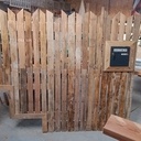 Clôture en bois de palettes