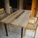 La table aux petits galets