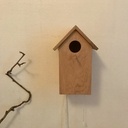 Lampe veilleuse en forme de nichoir