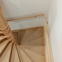 Main-courante murale débillardée