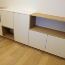 Meuble bas / Bibliothèque - mélange de blanc et latté chêne