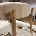 Pouf moderne, garnissage traditionnel