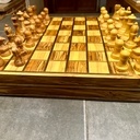 Échiquier et pièces en olivier et buis