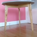 Table basse avec plateau en valchromat gris