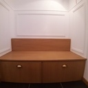 Alcôve avec panneautage en fond