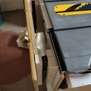 Petite extension arrière et pliable pour scie