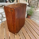 Rénovation de la caisse de transport d’une statuette de la Vierge de Consolation