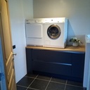 Petit meuble de buanderie.