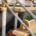 Création d'un escalier à partir de la galerie d'un combi ww de l'armée suisse de 1980