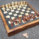 Echiquier avec pions en bois