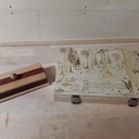 Coffret ciseaux à bois plus support pierre affutage avec couvercle.