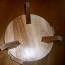 Table de chevet à base d'un moule à beaufort