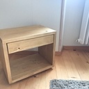 Une paire de chevets