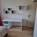 Bureaux avec étagères