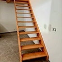 Escalier droit. Douglas.