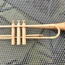 Trompette en chêne - un cadeau pour mon tuteur