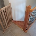 Barriere de sécurité réglable pour escalier