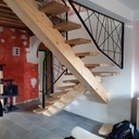 Escalier quart tournant limon central