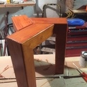 Tabouret en bois un peu design