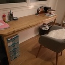 Bureau à partir d'un plateau récupéré