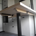 Un plan de travail avec comptoir