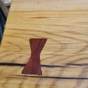 Table en chêne, assemblages traditionnels