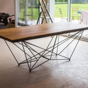 Fabrication d'une table en orme massif sur piètement "graphique"