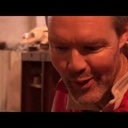 Alexandre fabrique des jeux en bois