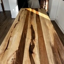 Table de repas en noyer et frêne