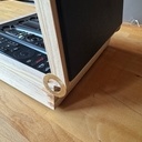 Boite à télécommandes avec articulation en rondelles laiton