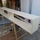 Table de chevet et étagère dessus de lit