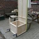 Chaise d'inspiration médiévale