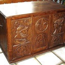 Coffre en chêne style gothique renaissance