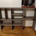 Meuble avec étagères