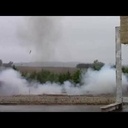 Diviser un tronc à l'explosif ...