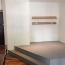 Estrade 3 plis, étagères et bureau massif