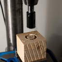 Lampe en cube de palettes