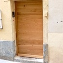 Porte en châtaignier. Bois croisés.