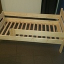 Lit d'enfant en épicéa