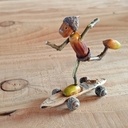 Un gland en skate