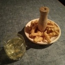 Un bol/assiette au tour à pédale et ses err... apprentissages