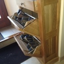 Meuble à chaussures.