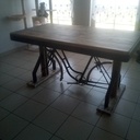 Table de salle a manger avec vélo vintage