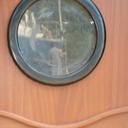 Porte en sappeli avec hublot