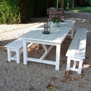 Table et bancs de jardin