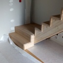 Escalier avec coffre sous palier